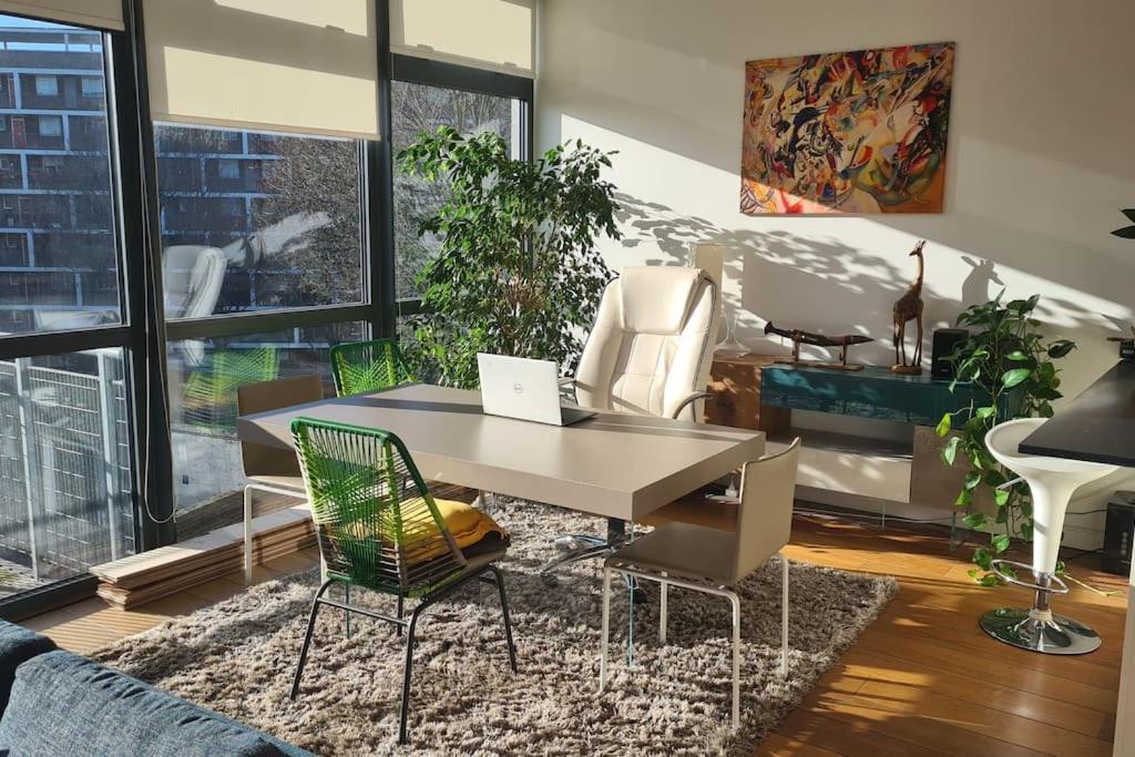 Ferienwohnung Luxurious Flat Sunny, Quiet, Design, Lift, Balcony London Exterior foto