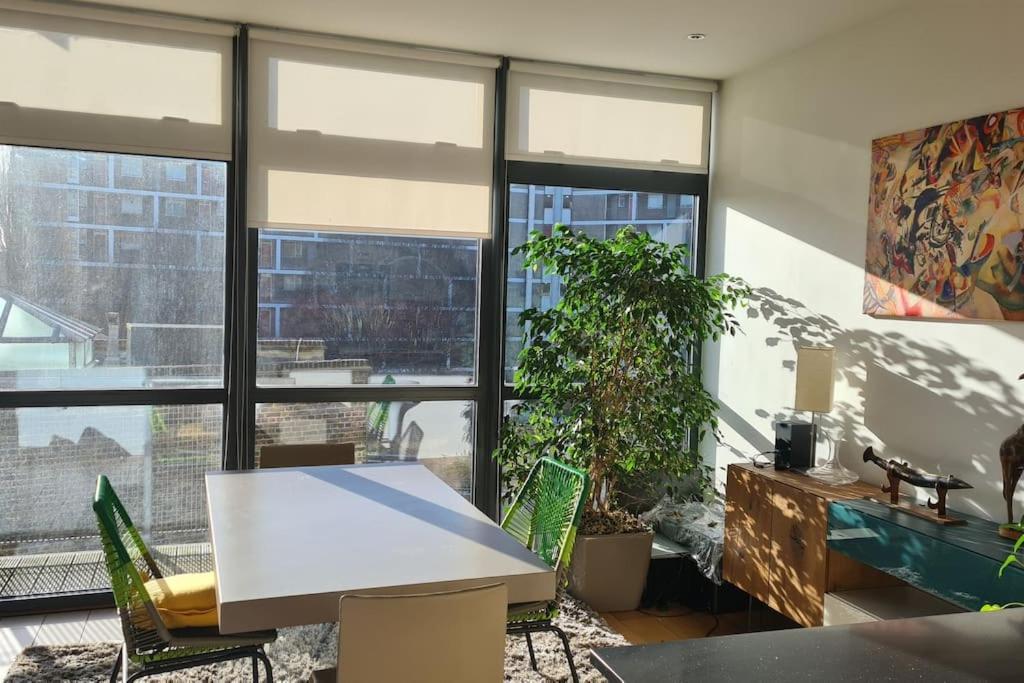 Ferienwohnung Luxurious Flat Sunny, Quiet, Design, Lift, Balcony London Exterior foto