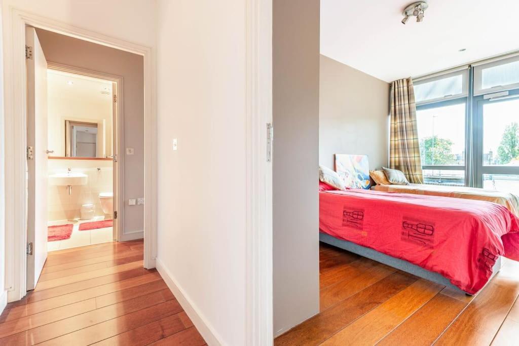 Ferienwohnung Luxurious Flat Sunny, Quiet, Design, Lift, Balcony London Exterior foto